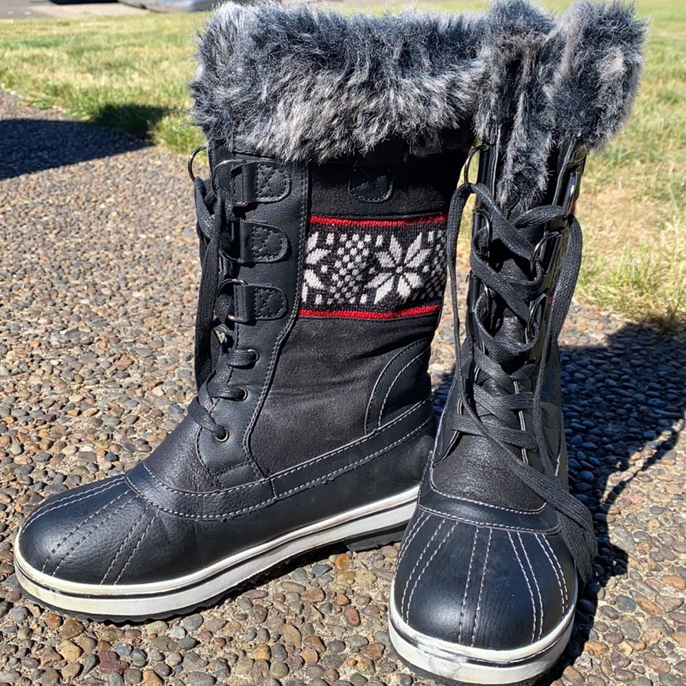 Snow boots